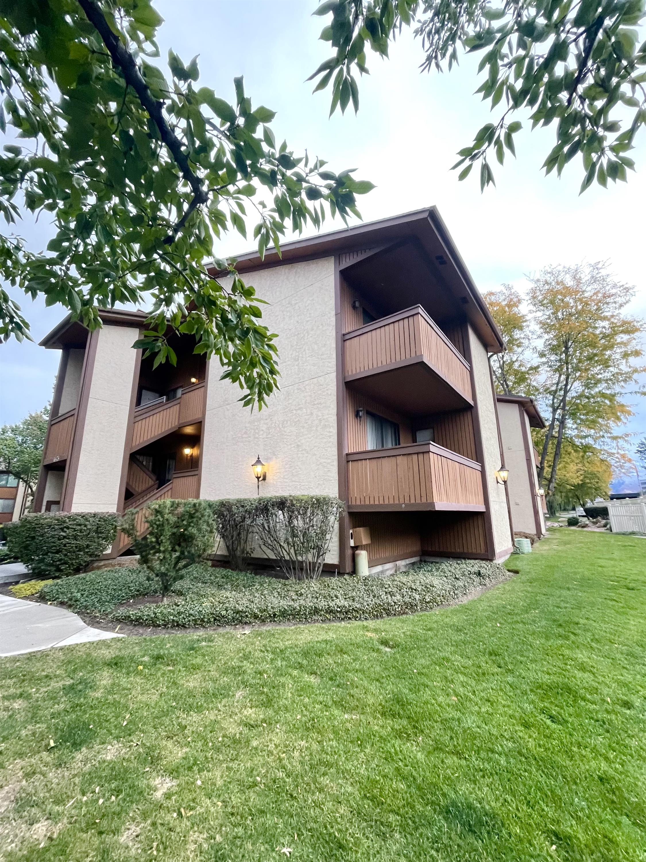 6878 Countrywoods Circle #2F - 1